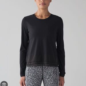 Lululemon Women’s Sole Training Long Sleeve Tulle Hem Top Black